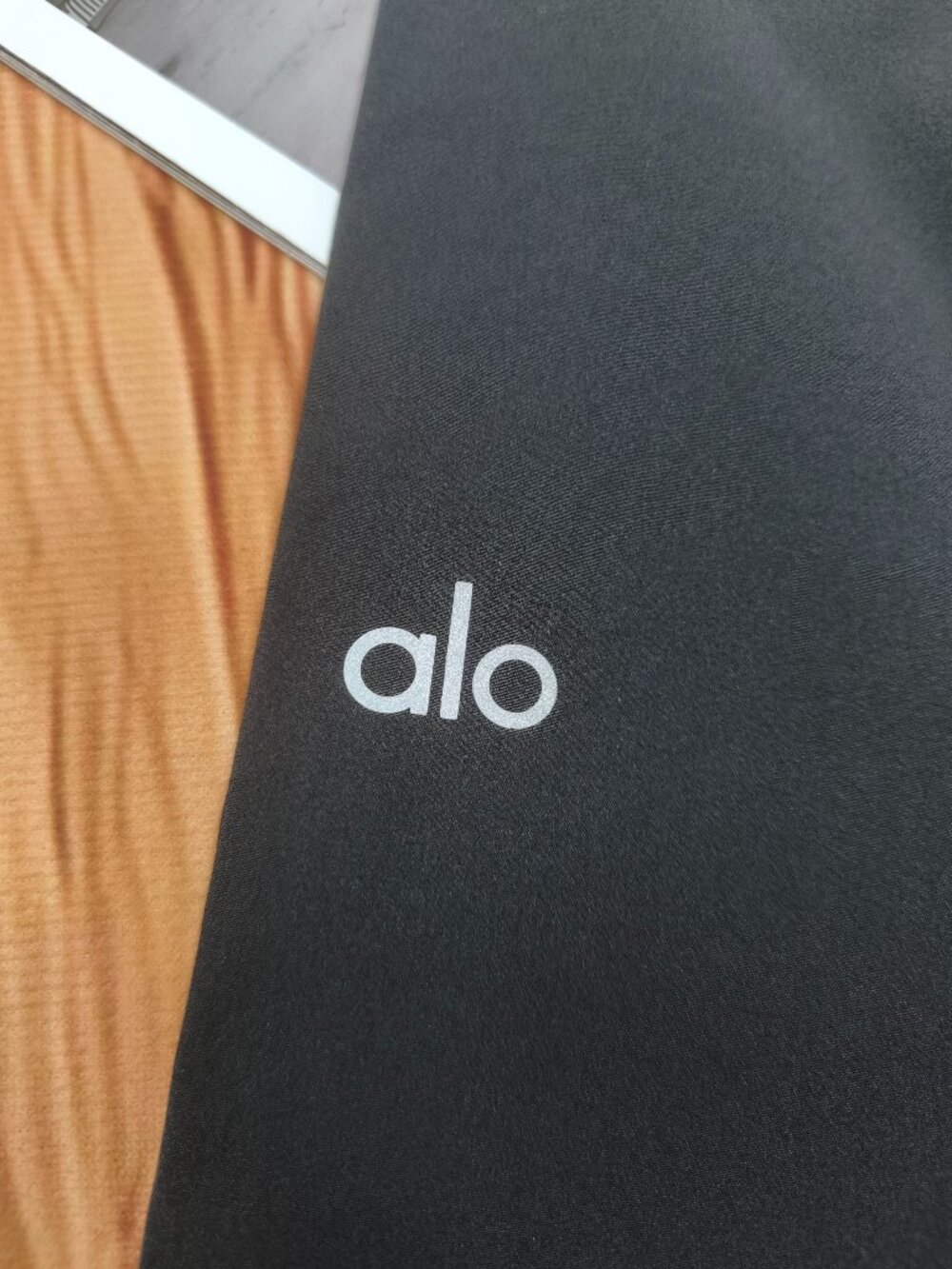 Alo Yoga NWT Black Straight Leg Trouser Regular 30"- Easy Everyday Styling⌚📆 - Picture 5 of 7